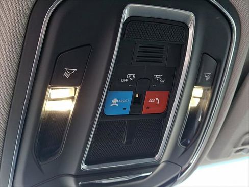 Certified 2023 Jeep Grand Cherokee Laredo image 32