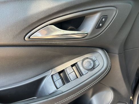 Used 2025 Buick Encore GX Preferred FWD image 18