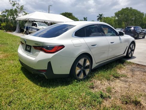Used 2023 BMW i4 eDrive35 RWD image 3