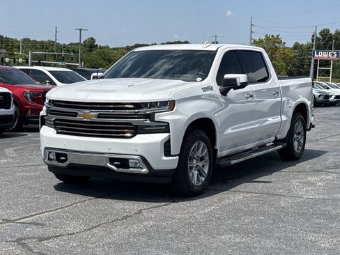 Used 2019 Chevrolet Silverado 1500 High Country w/ Technology Package AWD/4WD image 12