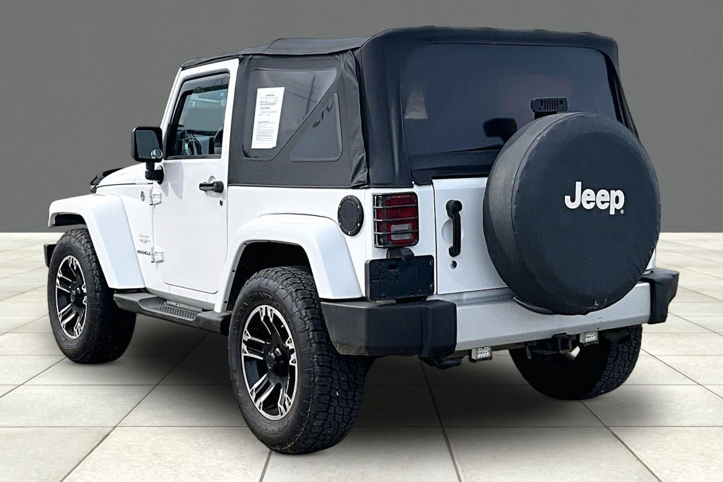 Used 2012 Jeep Wrangler Sahara AWD/4WD image 12