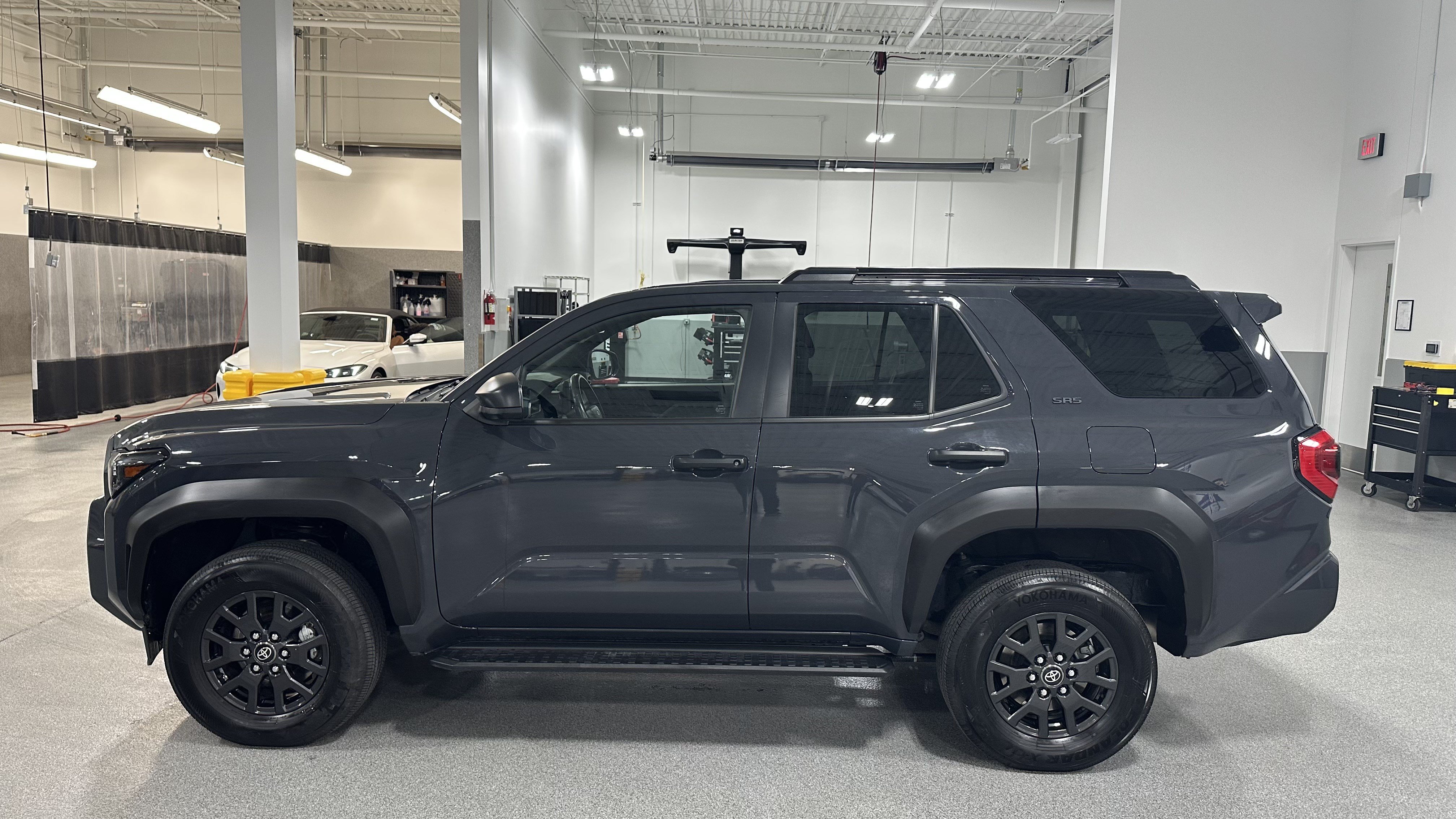 Used 2025 Toyota 4Runner SR5 AWD/4WD image 7