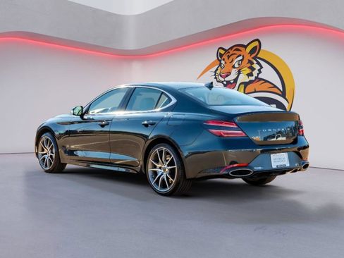 Used 2025 Genesis G70 2.5T image 7