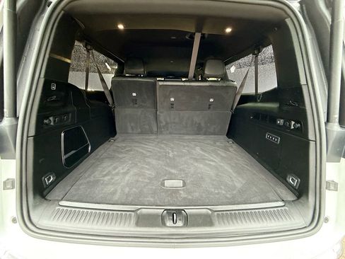 Used 2023 Jeep Wagoneer L Series II image 30