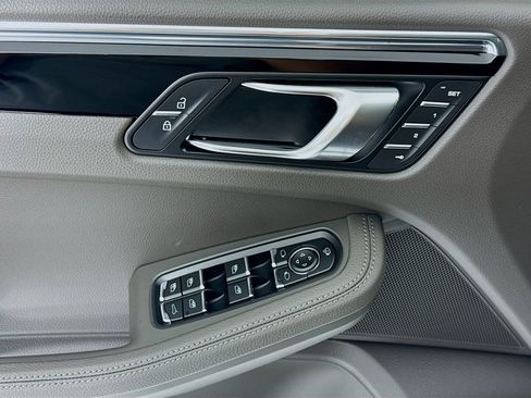New 2026 Porsche Macan image 11
