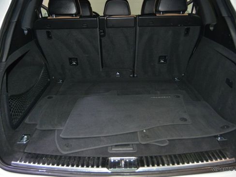 Used 2016 Porsche Cayenne image 32