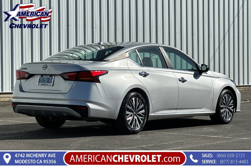 Used 2025 Nissan Altima 2.5 SV FWD image 4