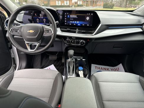 Used 2024 Chevrolet Trax LT w/ Driver Confidence Package image 20