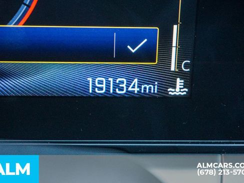 Used 2025 Chevrolet Trax LT w/ LT Convenience Package image 54