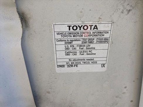 Used 2018 Toyota Corolla LE image 23