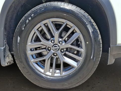 Used 2024 Nissan Rogue S AWD/4WD image 9