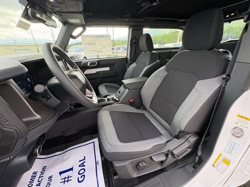 New 2026 Ford Bronco 2-Door AWD/4WD image 29