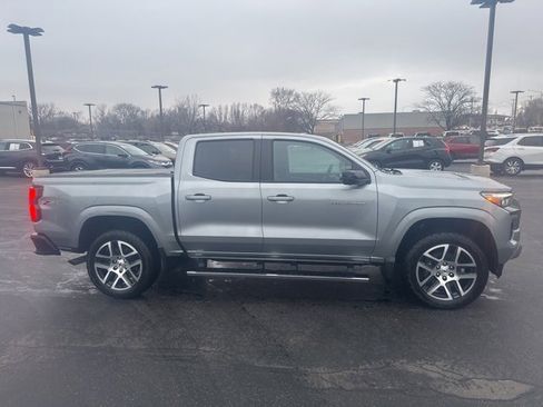 Used 2023 Chevrolet Colorado Z71 w/ Z71 Convenience Package 2 image 5
