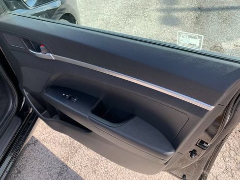 Used 2020 Hyundai Elantra SE w/ Cargo Package (C1) FWD image 11