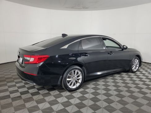 Certified 2022 Honda Accord LX image 4