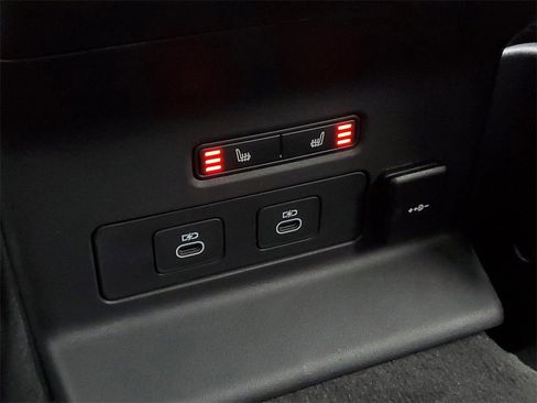 New 2026 Land Rover Range Rover Velar Dynamic SE image 32