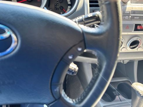 Used 2011 Toyota Tacoma 4x4 Double Cab w/ TRD Sport Pkg w/JBL Audio image 18