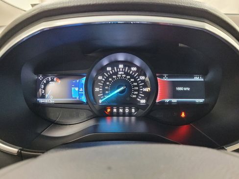 Used 2017 Ford Edge Titanium w/ Equipment Group 301A AWD/4WD image 23
