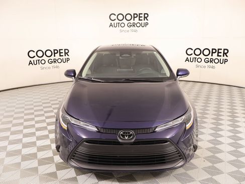 Used 2025 Toyota Corolla LE FWD image 8