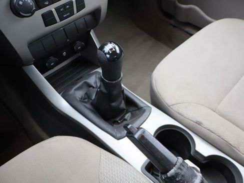 Used 2008 Ford Focus S image 16