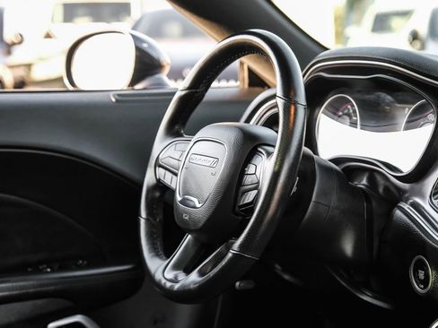 Used 2018 Dodge Challenger R/T Plus image 10