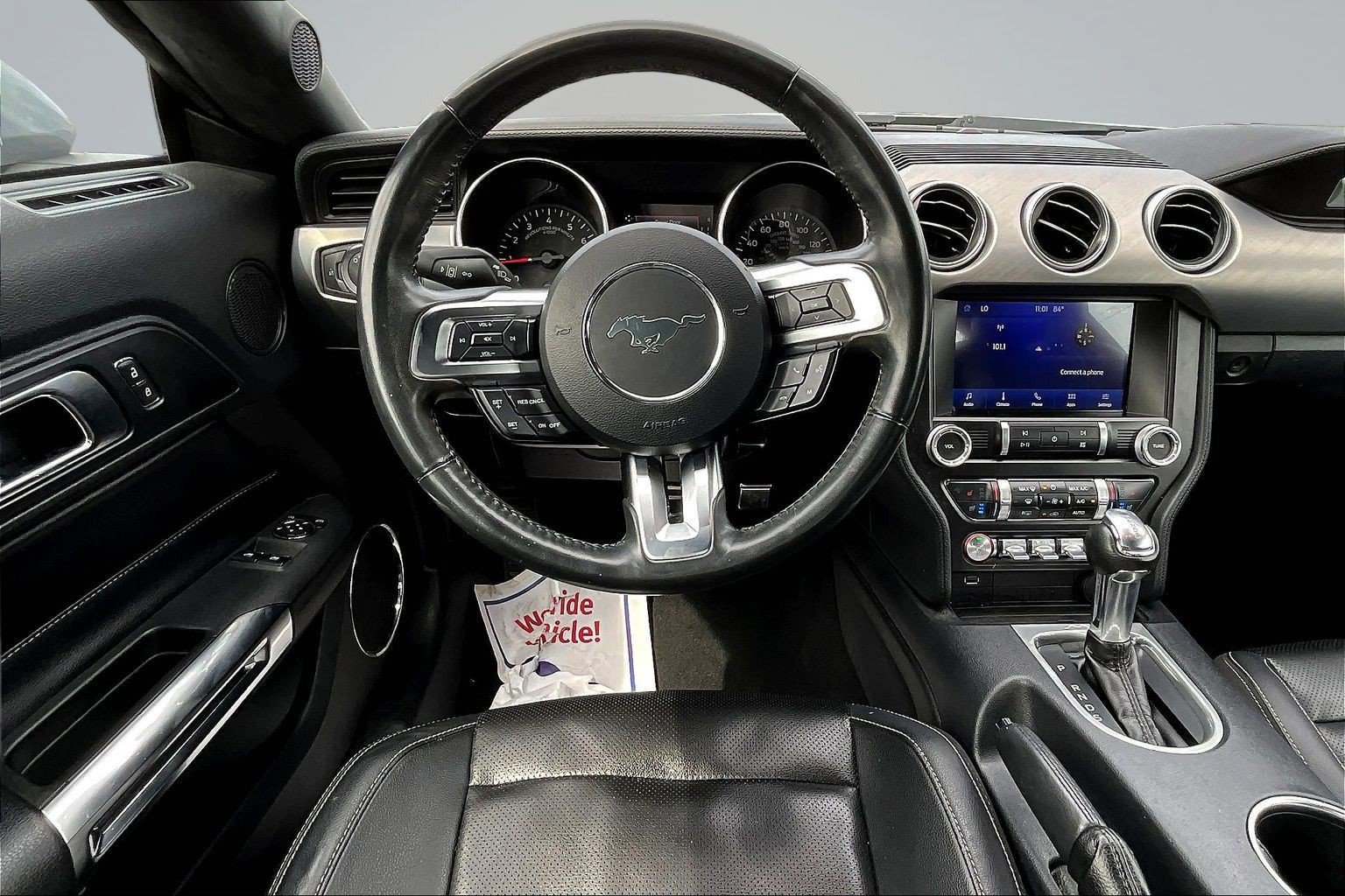 Used 2022 Ford Mustang Premium RWD image 7