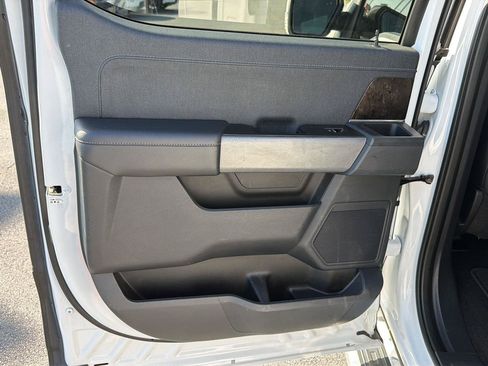 Used 2022 Ford F150 Lariat AWD/4WD image 17