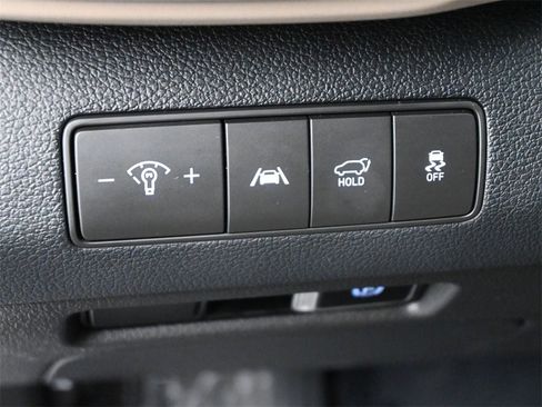 Used 2023 Hyundai Santa Fe SEL image 5