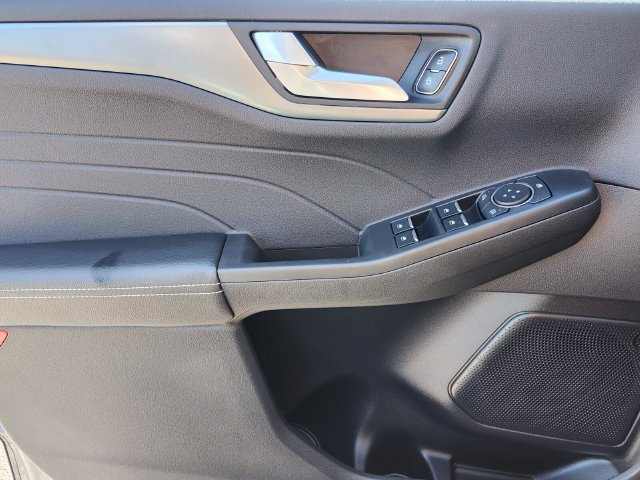 Used 2023 Ford Escape SE FWD image 25