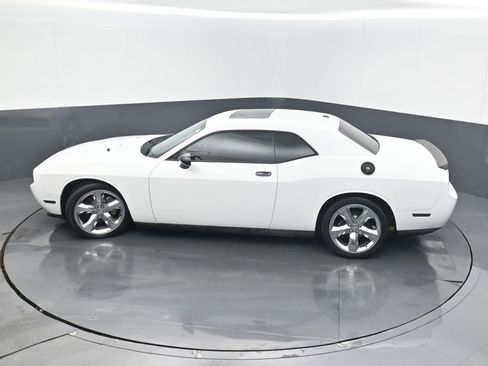 Used 2012 Dodge Challenger R/T image 36