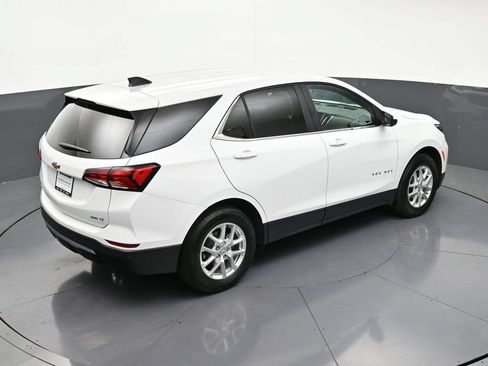 Certified 2024 Chevrolet Equinox LT AWD/4WD image 20