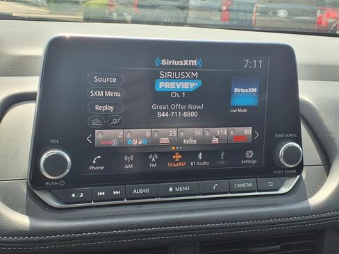 Used 2024 Nissan Rogue S AWD/4WD image 4