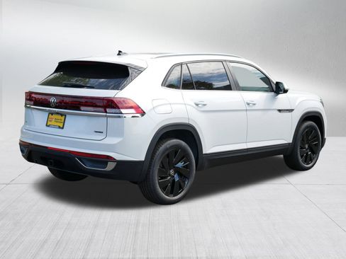 New 2026 Volkswagen Atlas Cross Sport SE image 4