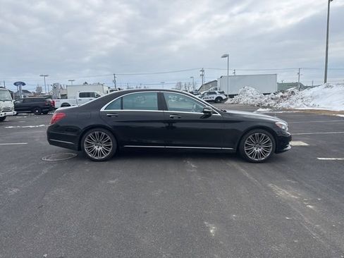 Used 2017 Mercedes-Benz S 550 4MATIC Sedan image 4