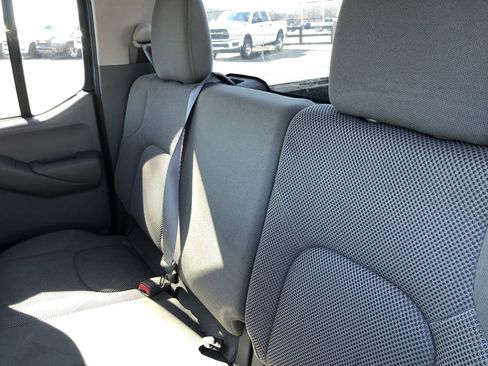 Used 2019 Nissan Frontier S image 11