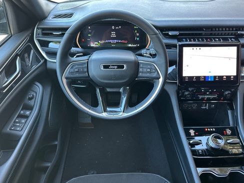New 2023 Jeep Grand Cherokee Trailhawk AWD/4WD image 13