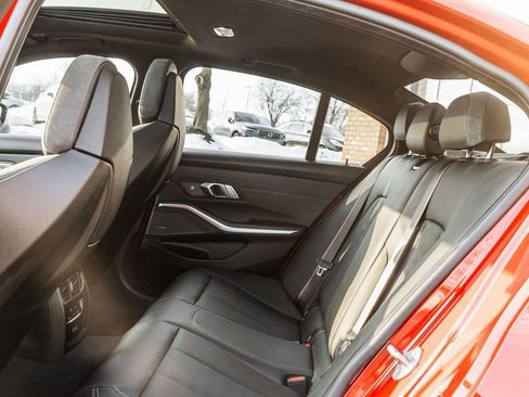 Used 2025 BMW M3 Competition w/ Premium Package image 34