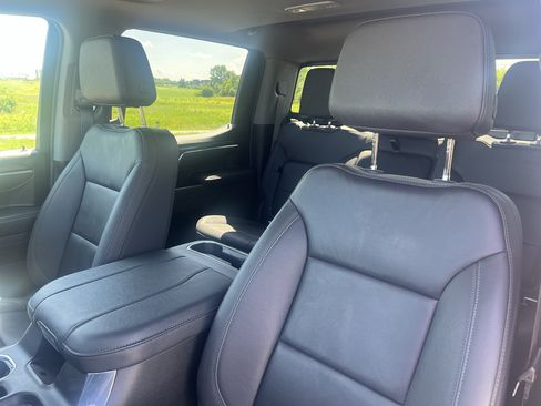 Used 2025 Chevrolet Silverado 1500 RST w/ Convenience Package II AWD/4WD image 16