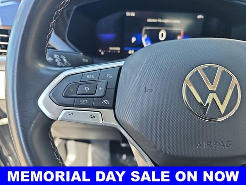 Used 2023 Volkswagen Taos SE FWD image 16