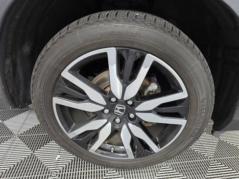 Used 2019 Honda Pilot Touring image 9