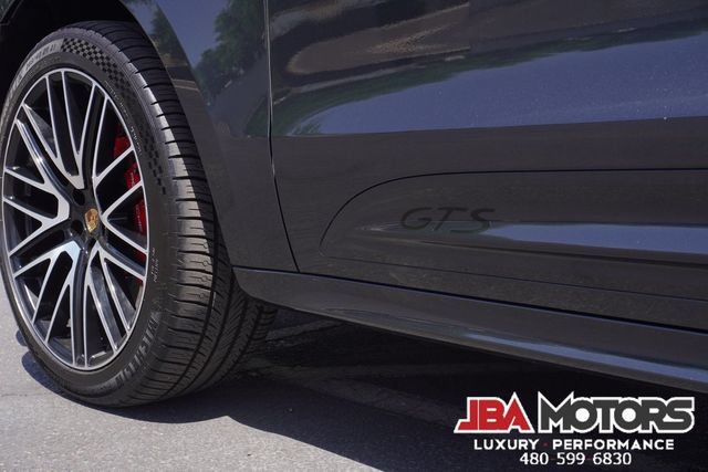 Used 2022 Porsche Macan GTS AWD/4WD image 36