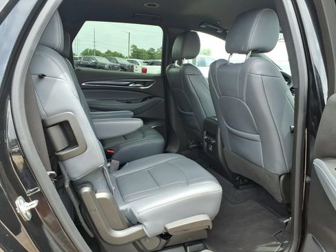 Used 2024 Buick Enclave Essence w/ Technology Package FWD image 12