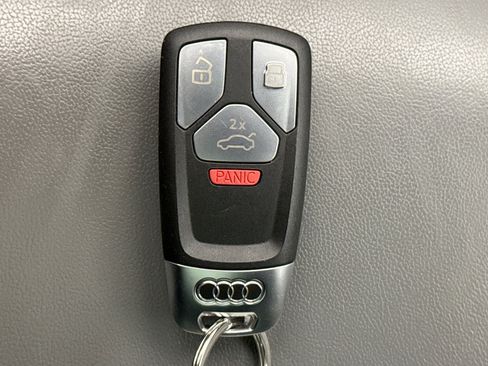 Used 2022 Audi SQ5 Premium Plus w/ Premium Plus Package image 10