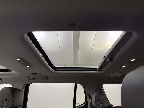 Used 2019 GMC Acadia SLT image 23