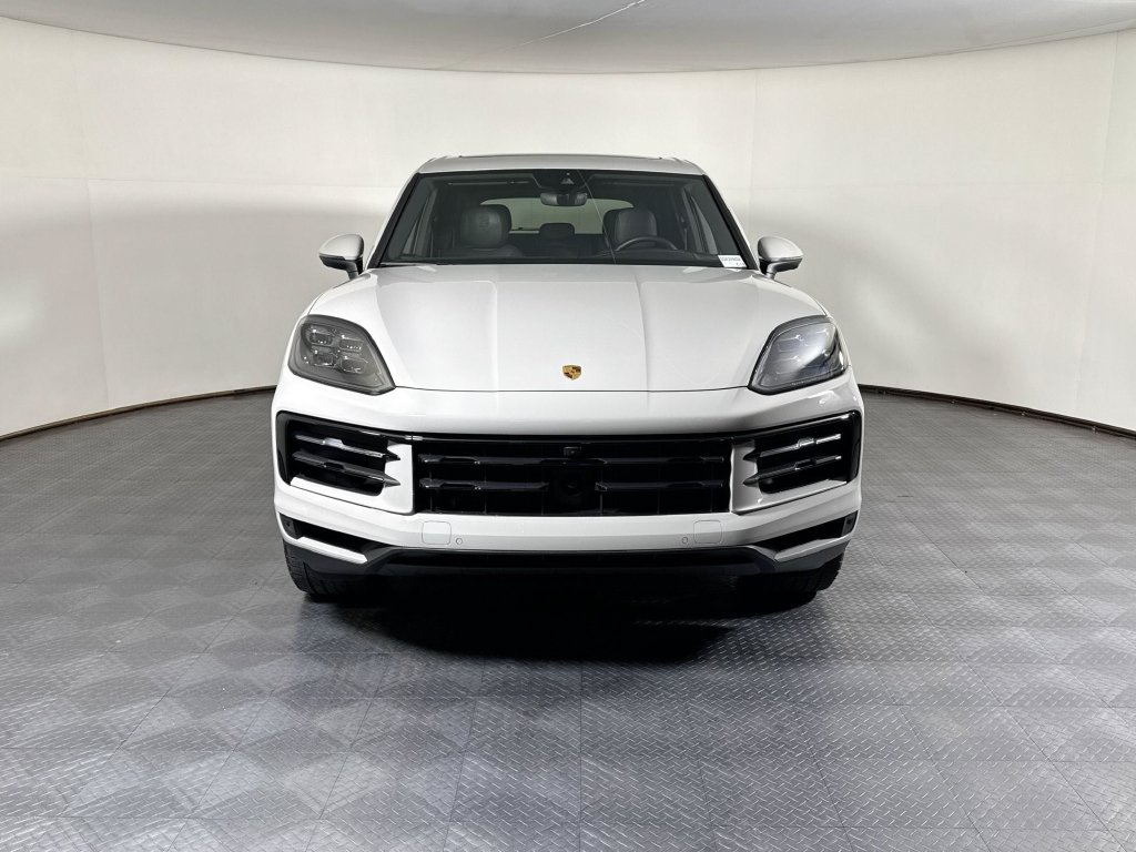 Certified 2025 Porsche Cayenne AWD/4WD image 10