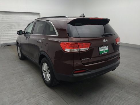 Used 2017 Kia Sorento FWD w/ LX Convenience Package image 5