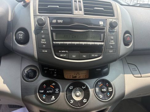 Used 2011 Toyota RAV4 Limited w/ Limited Extra Value Pkg AWD/4WD image 24