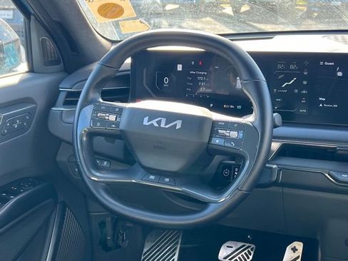 Certified 2024 Kia EV9 GT-Line image 16