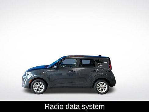 Used 2025 Kia Soul LX w/ LX Technology Package FWD image 4