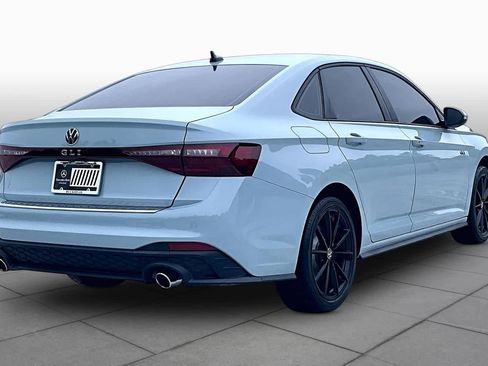 Used 2025 Volkswagen Jetta GLI Autobahn FWD image 12